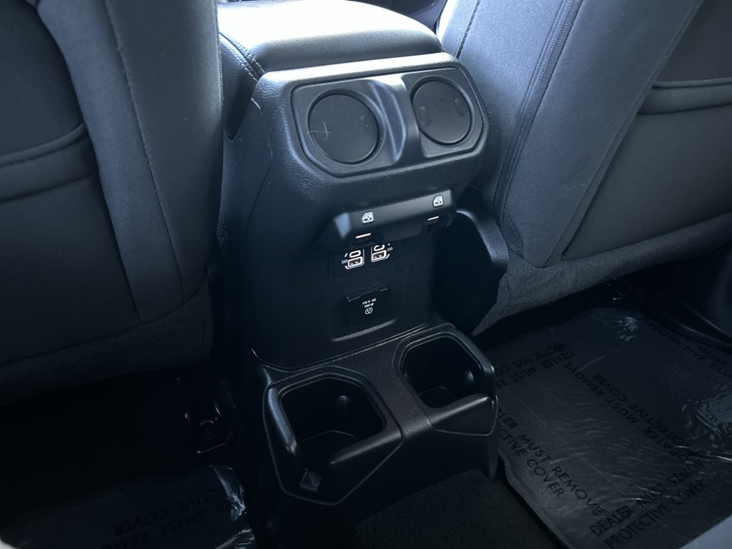2023 Jeep Wrangler 4-Door Sahara - Photo 14