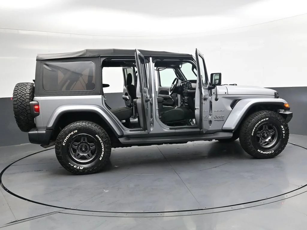 Used 2020 Billet Silver Metallic Jeep Unlimited Sahara image 41