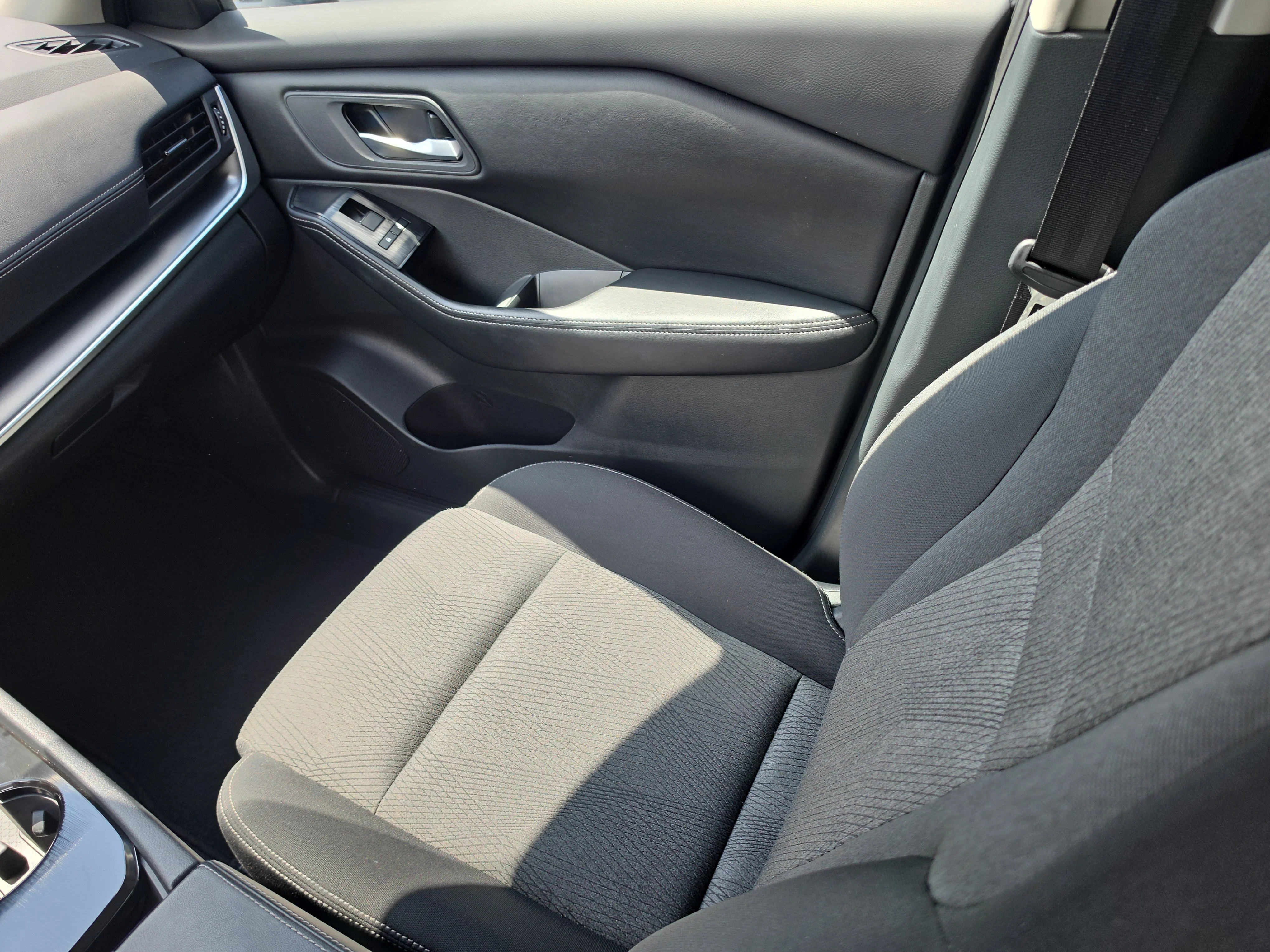 Certified Used 2026 Super Black Nissan SV image 16
