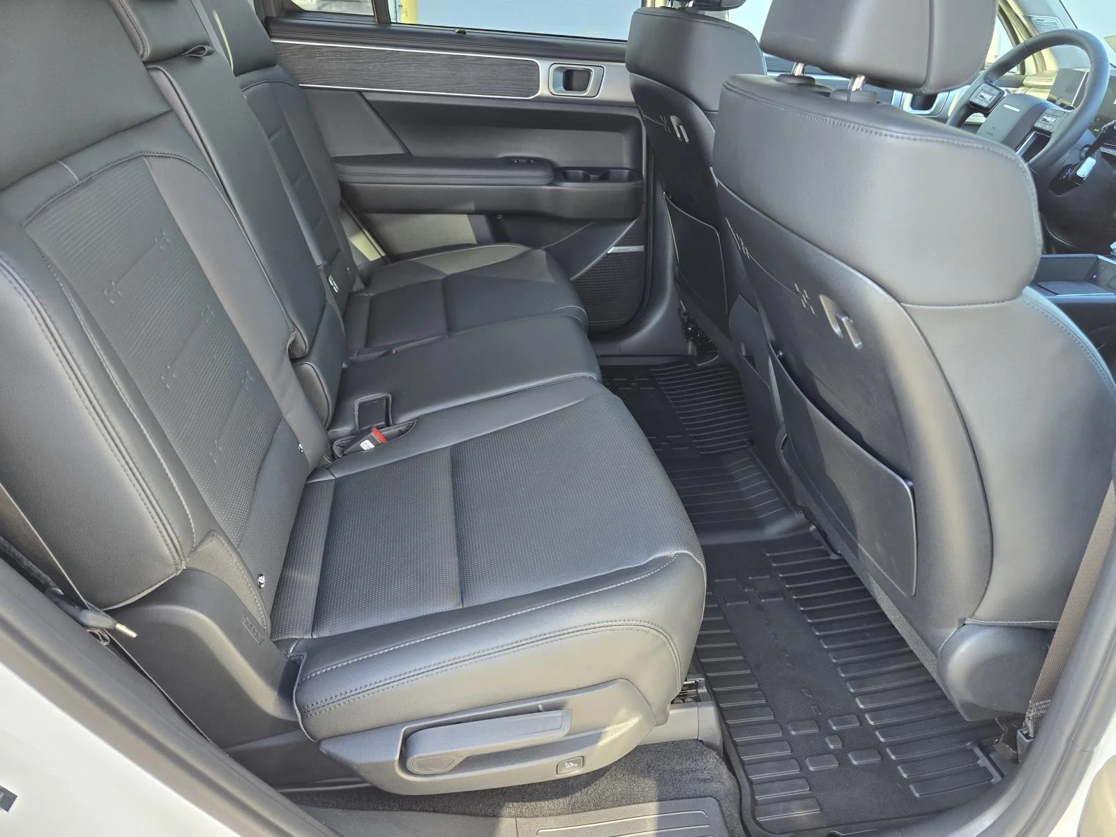 Used 2026 Serenity White Hyundai Limited 7P image 20