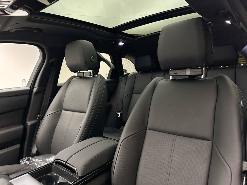 Used 2026 Fuji White Land Rover S image 9