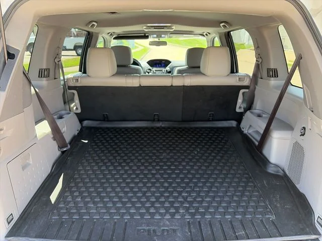 Used 2013  Honda EX-L image 29