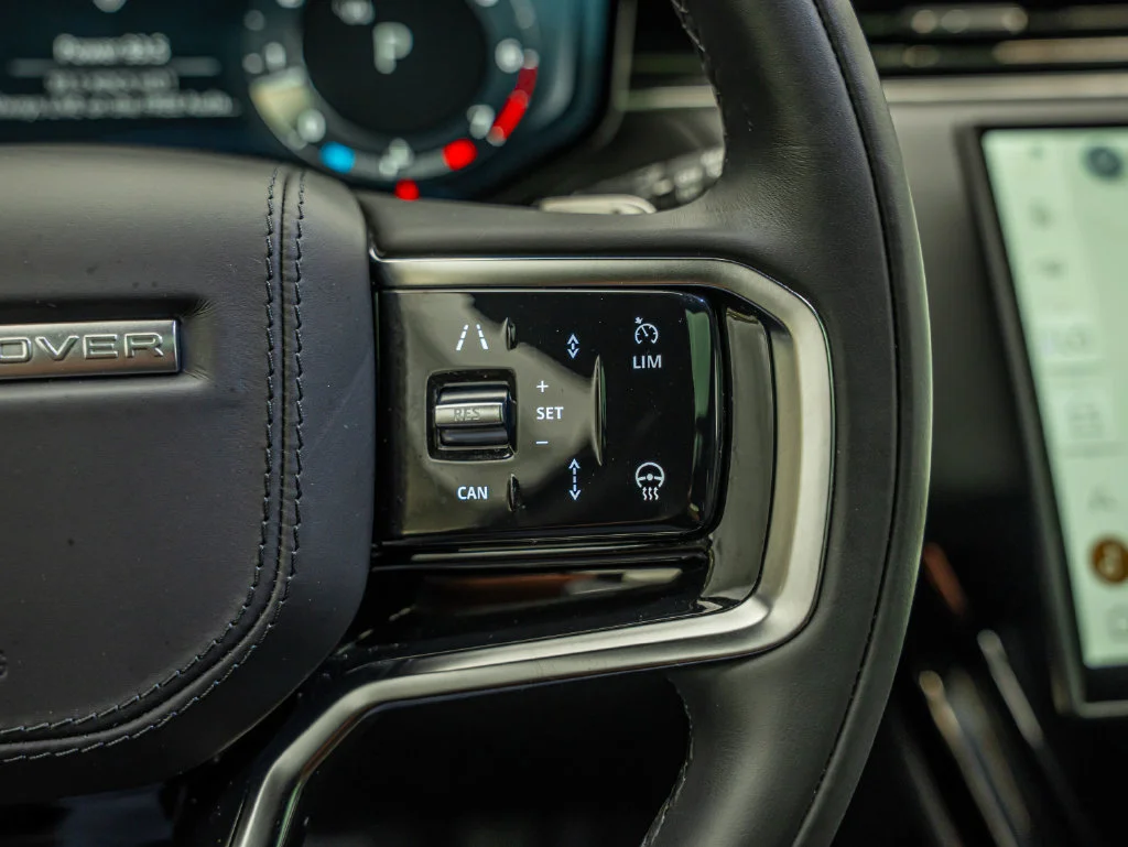Used 2026 Santorini Black Land Rover SE image 19