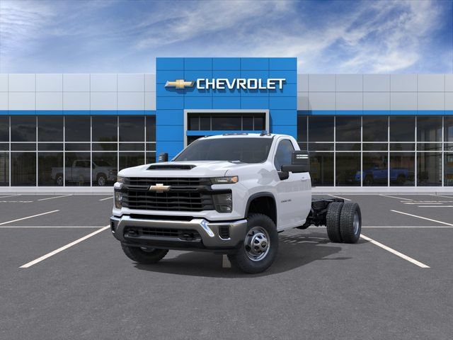 New 2026 Summit White Chevrolet Work Truck image 8