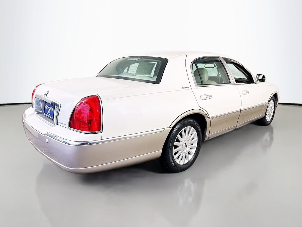 Used 2003 White Pearlescent Clearcoat Metallic Tri-Coat Lincoln Signature image 7