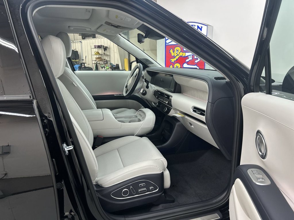 New 2026 Abyss Black Hyundai Calligraphy AWD image 18