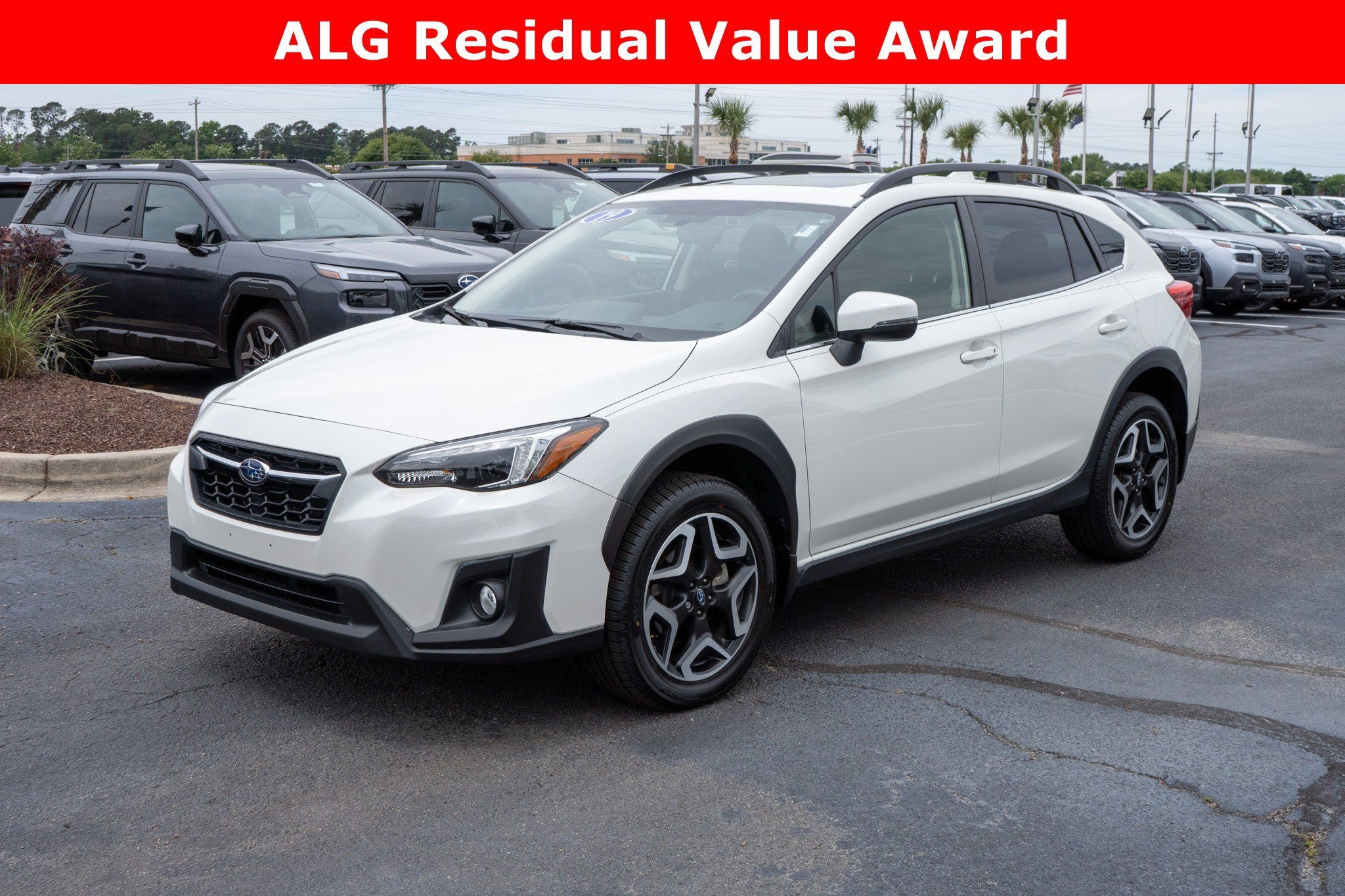 Used 2019 Crystal White Pearl Subaru Limited image 7
