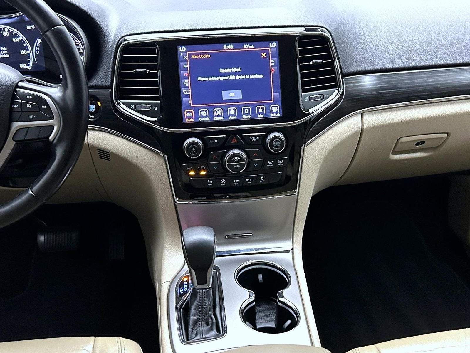 Used 2019 White Jeep Limited image 13