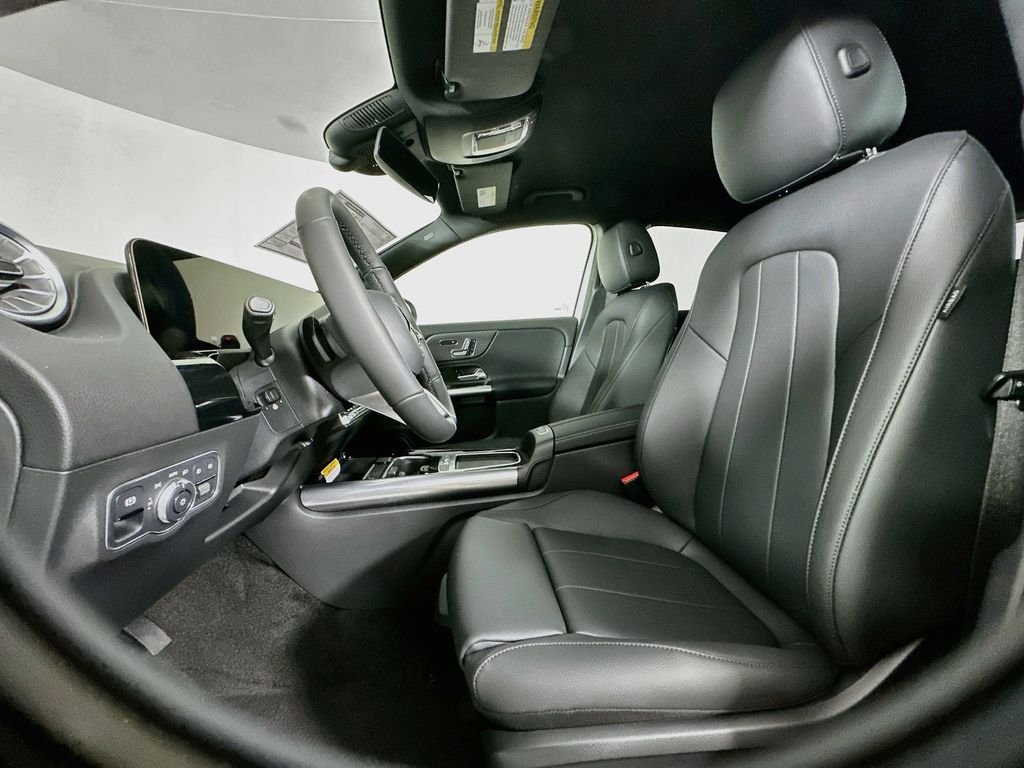 New 2026 Polar White Mercedes-Benz GLA 250 image 20