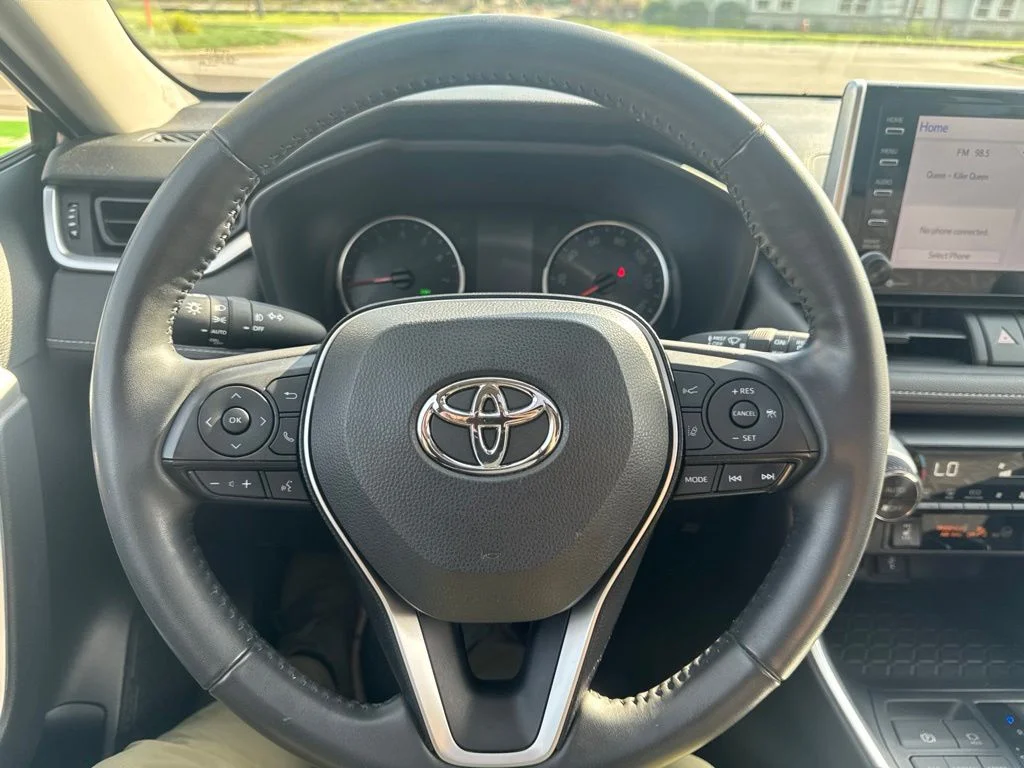Certified Used 2020 Magnetic Gray Metallic Toyota XLE image 20