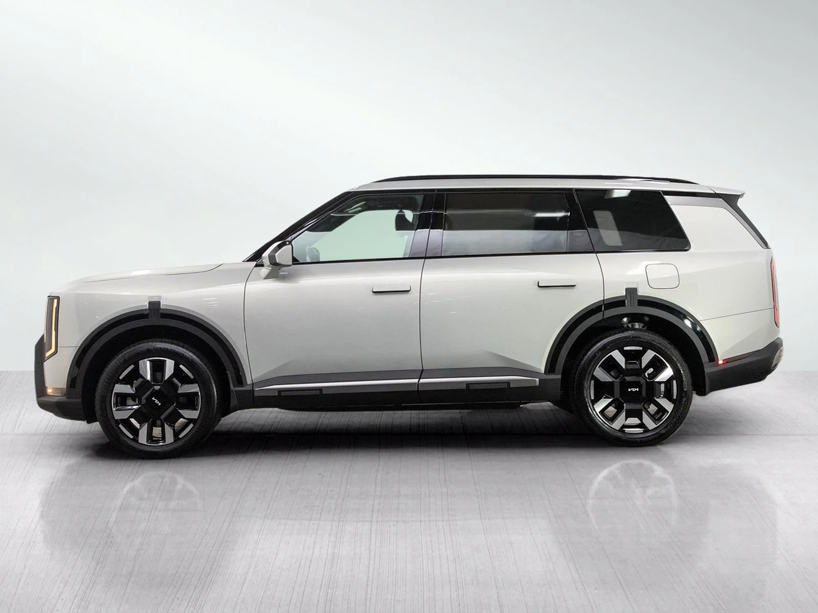 Used 2027 Kia Telluride S with VIN 5XYPEES1XVG012614 for sale in Burnsville, Minnesota