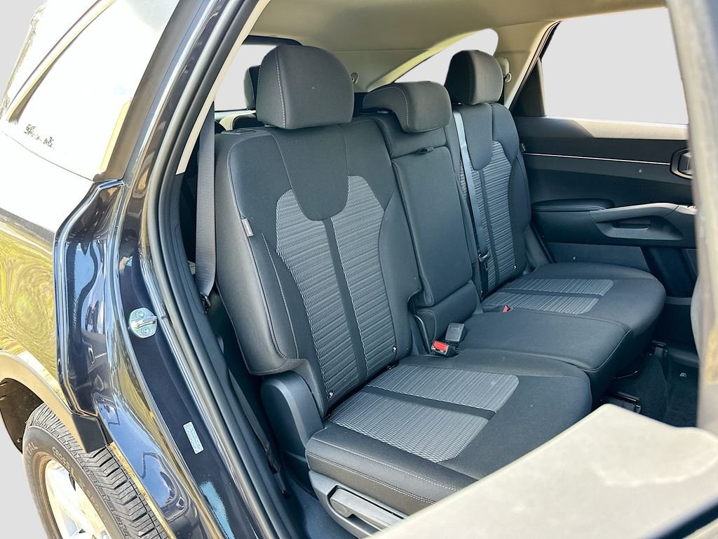 2026 Kia Sorento LX - Photo 25
