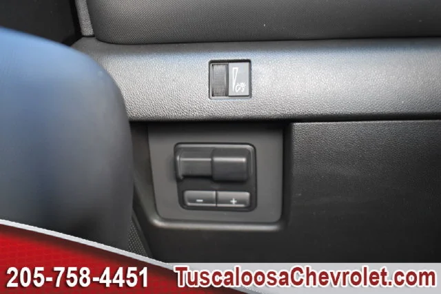 Used 2025 Black Chevrolet Z71 image 40