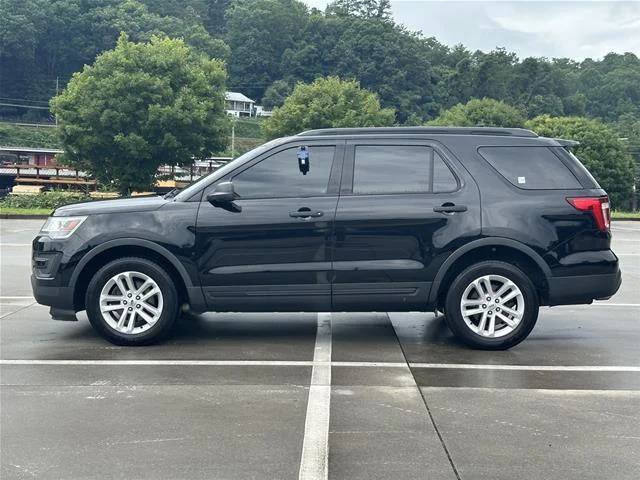 Used 2017 Shadow Black Ford Base image 17