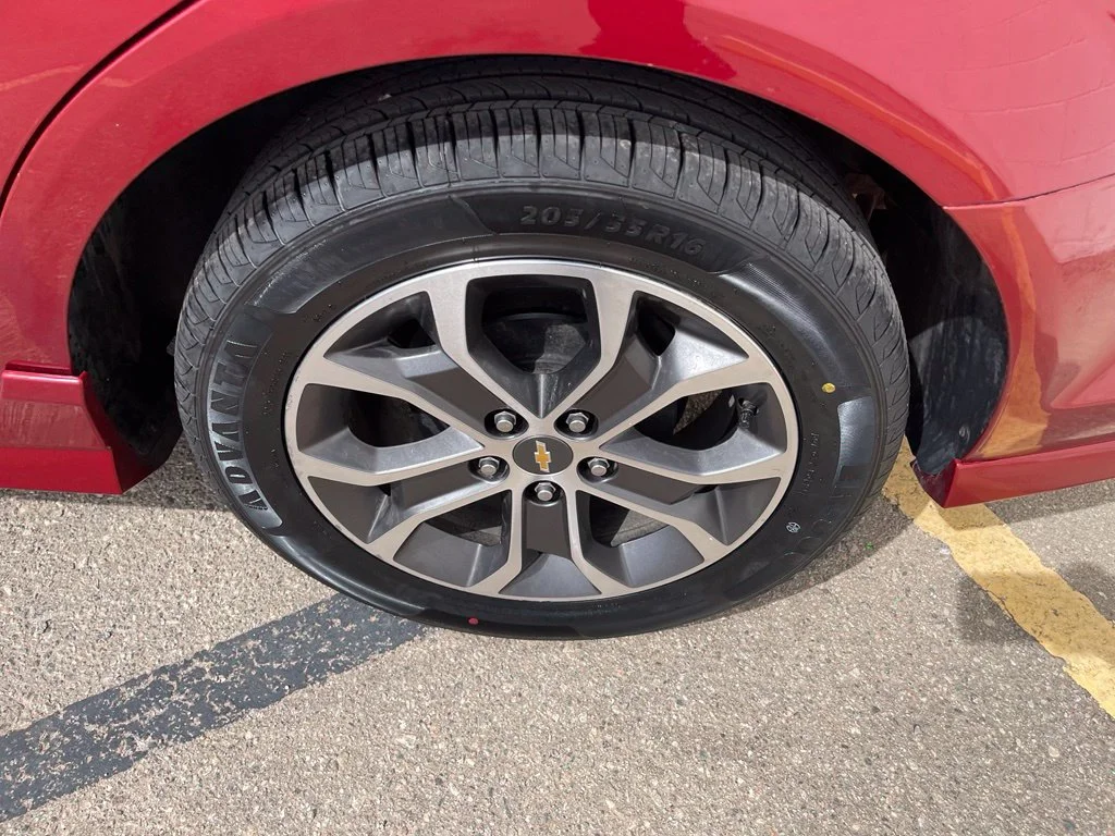 Used 2017 Cajun Red Tintcoat Chevrolet LT image 31