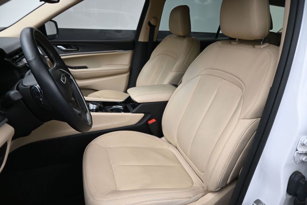 Used 2021 White Jeep Limited image 33