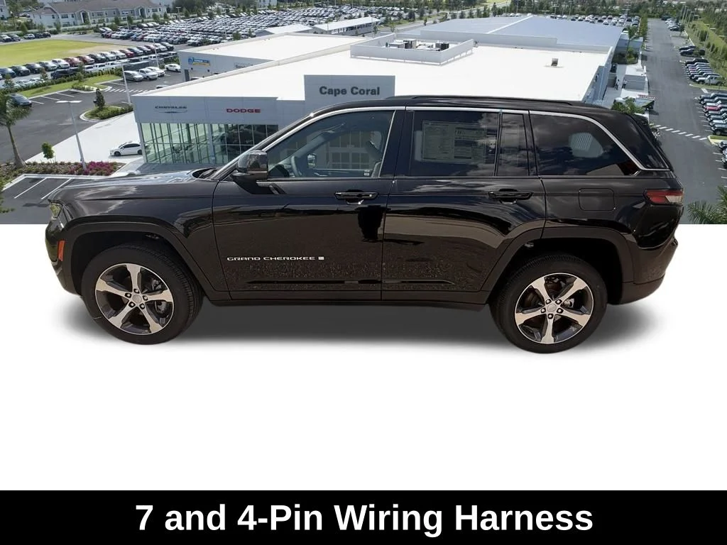 New 2026 Diamond Black Crystal Pearlcoat Jeep Limited image 7