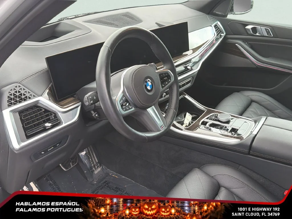 Used 2024  BMW xDrive40i image 15