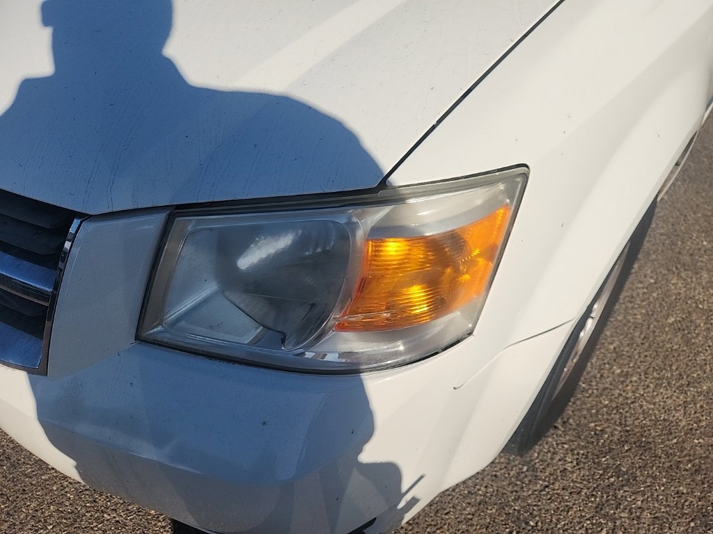 Used 2010 Stone White Dodge SXT image 5