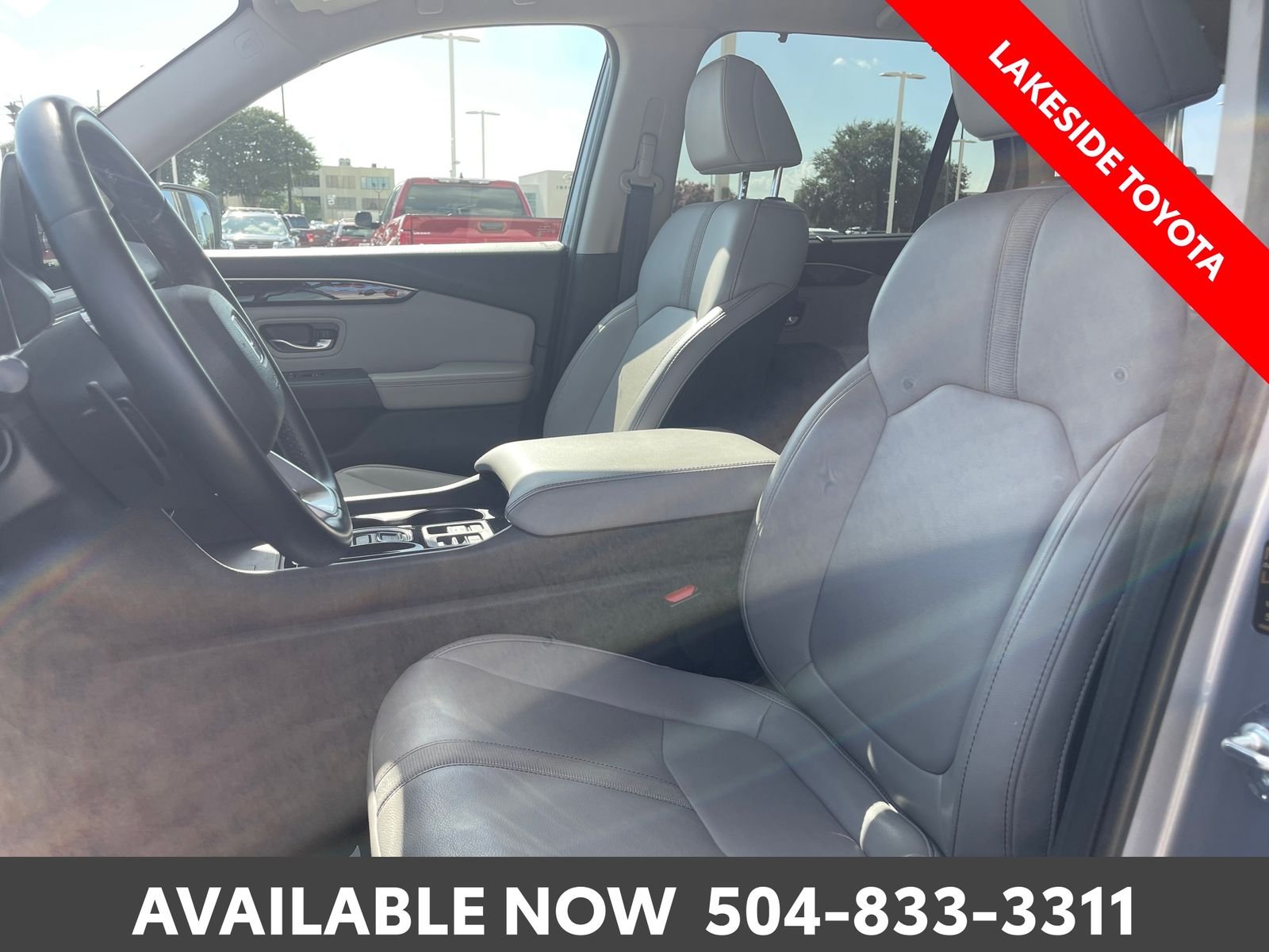 Used 2023 Silver Honda EX-L image 30