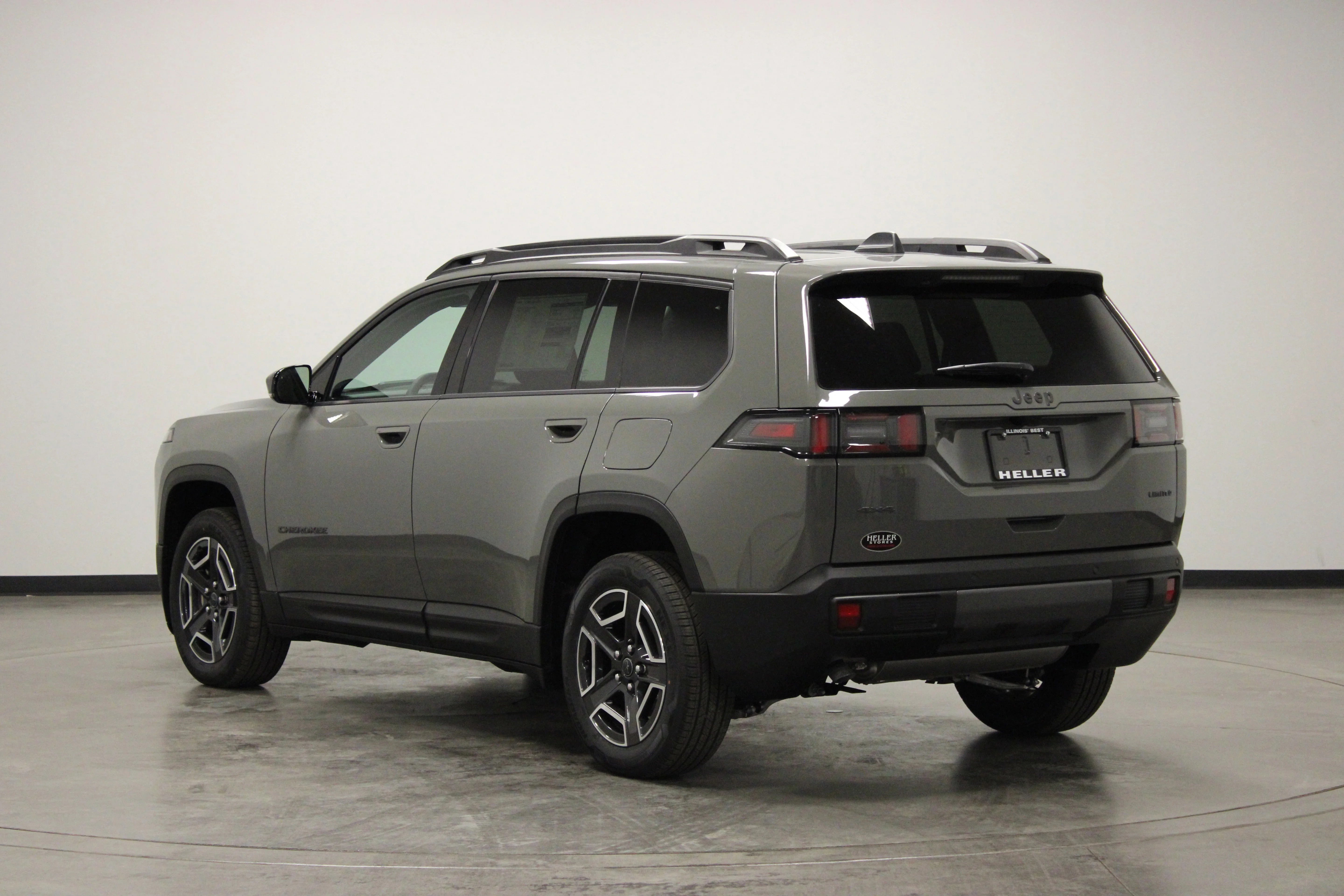 New 2026 Sting-Gray Clear-Coat Exterior Paint Jeep Limited image 6