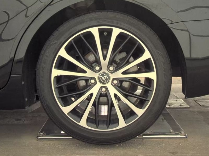 Used 2019 Midnight Black Metallic Toyota SE image 23