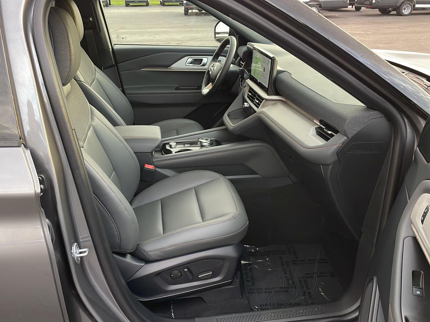 New 2027 Carbonized Gray Metallic Ford Active image 25