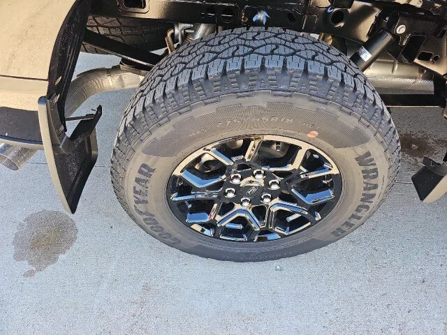 New 2026 Agate Black Metallic Ford XLT image 36