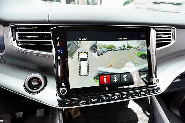 New 2026 Bright White Clear-Coat Exterior Paint Jeep Limited Reserve image 36