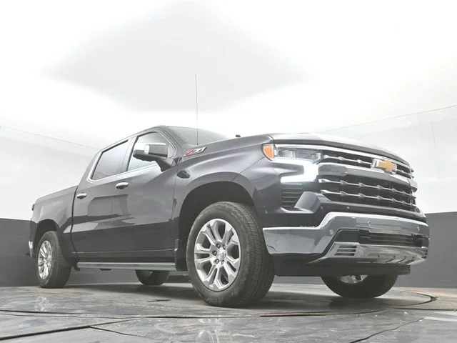 Used 2022 Gray Chevrolet LTZ image 27
