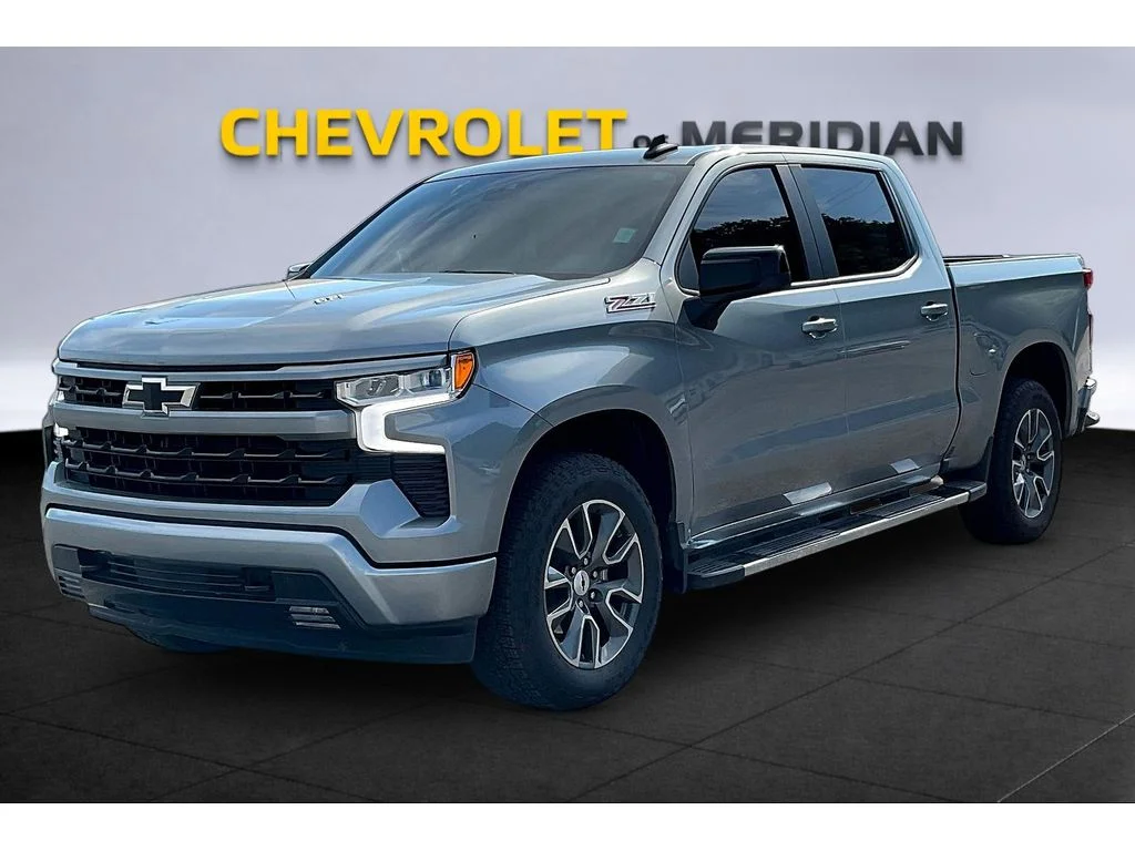 Used 2025 Sterling Gray Metallic Chevrolet RST image 9