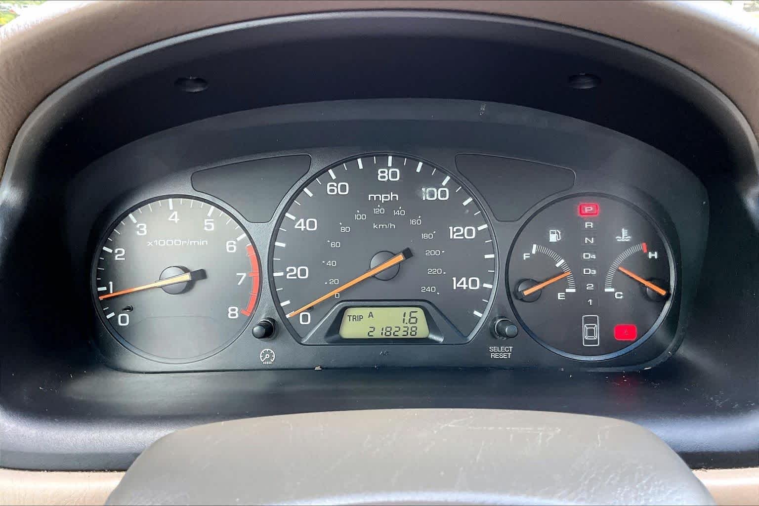 Used 2002 Firepepper Red Pearl Honda SE image 24