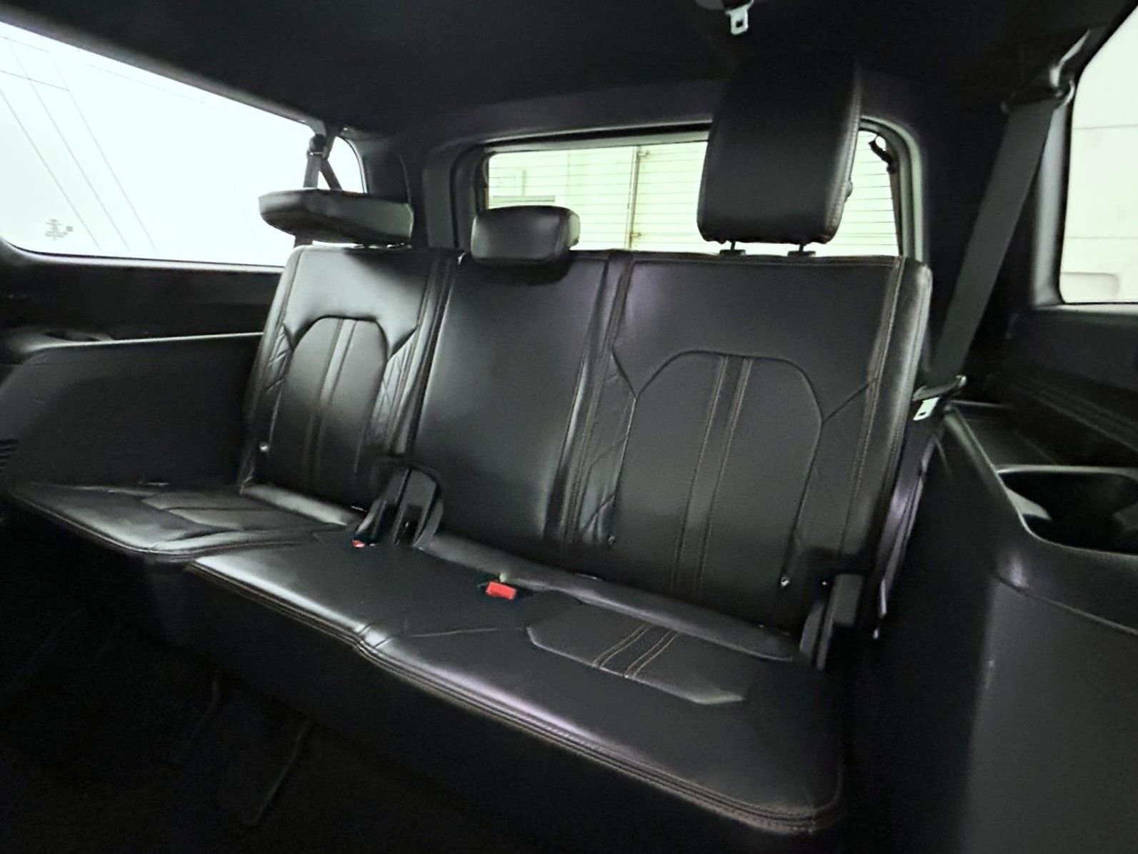 Used 2024 White Ford Platinum image 21