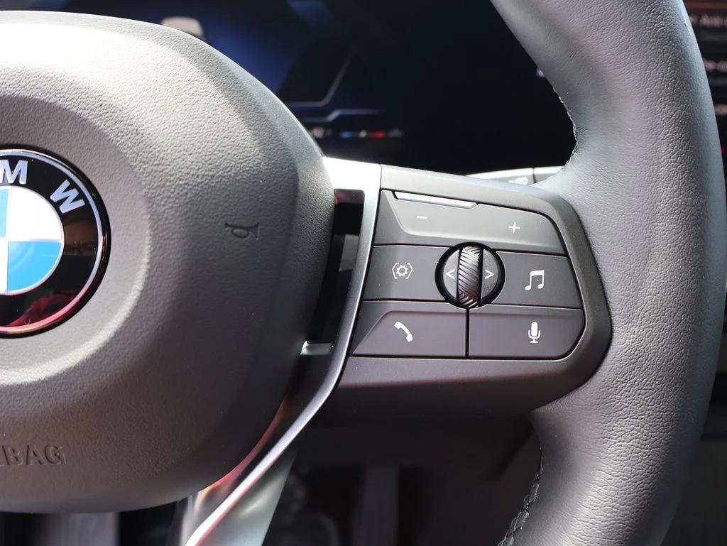 2025 BMW X1 28i - Photo 42
