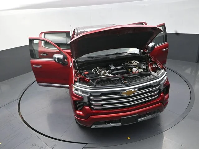 Used 2023 Red Chevrolet High Country image 30