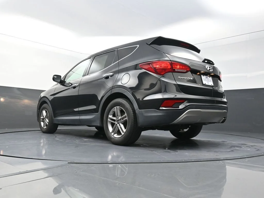 Used 2017 Black Hyundai 2.4 Base image 25