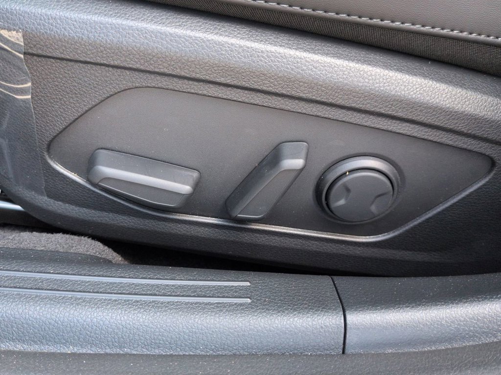 New 2026 Wolf Gray Kia GT-Line FWD image 21