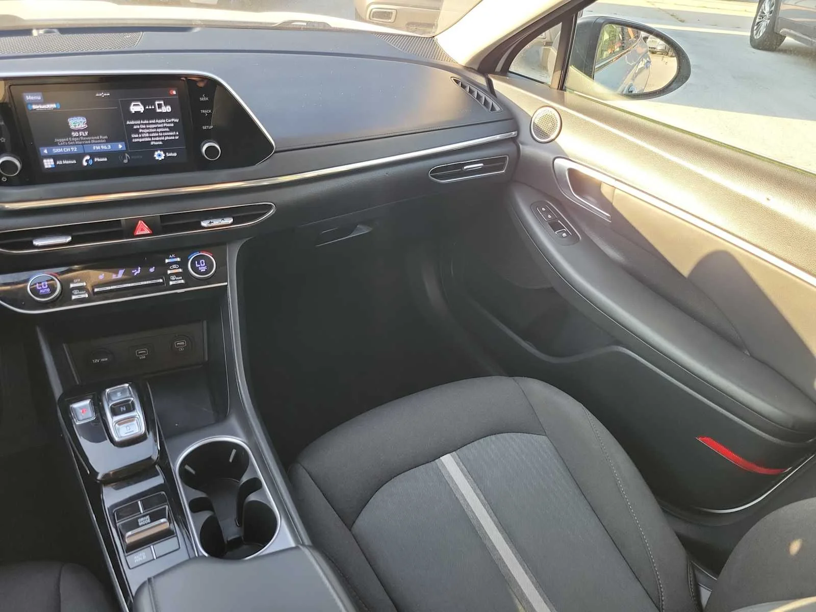 Used 2020 White Hyundai SEL image 14