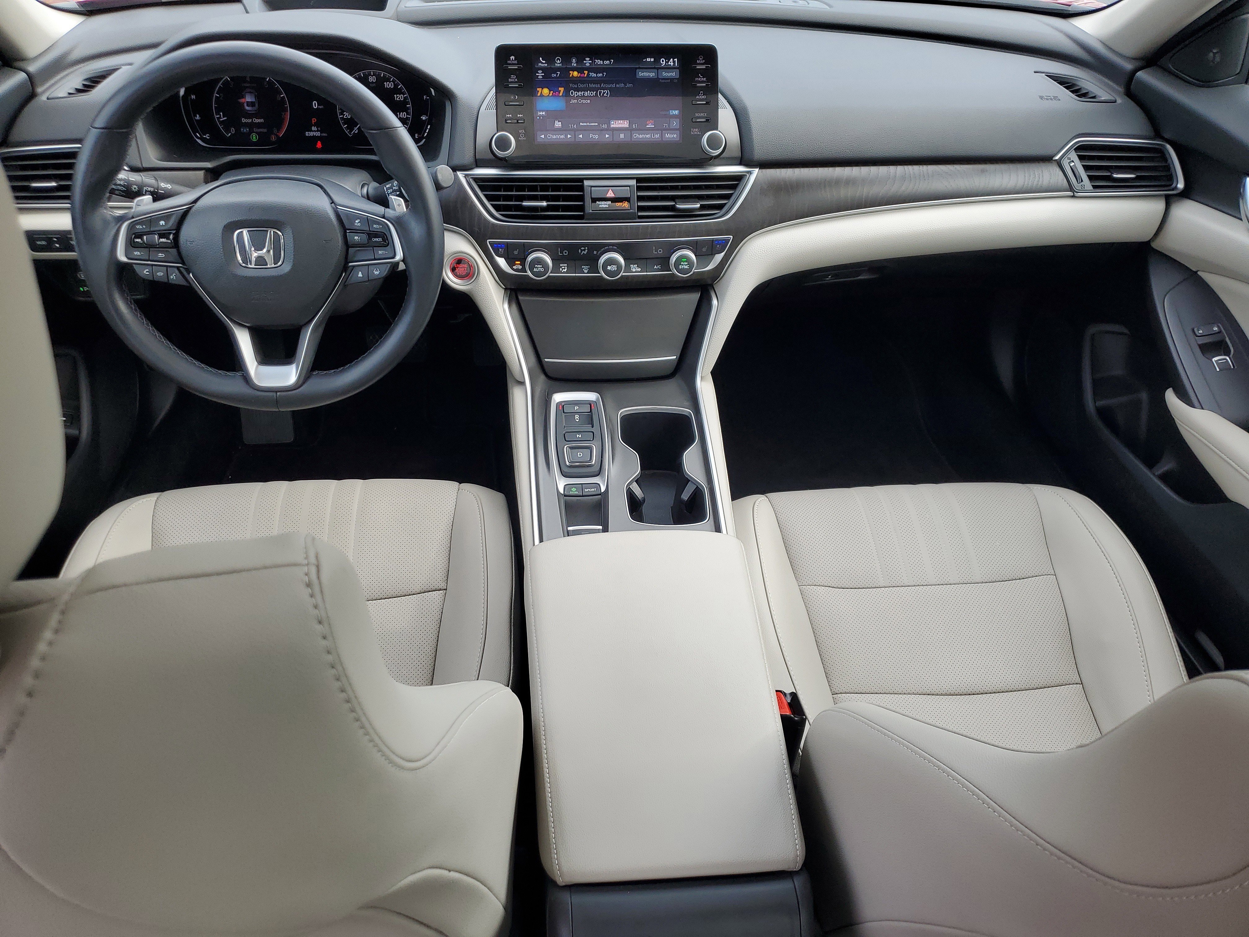 Used 2021  Honda Touring image 15