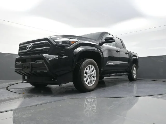 Used 2025 Black Toyota SR5 image 33