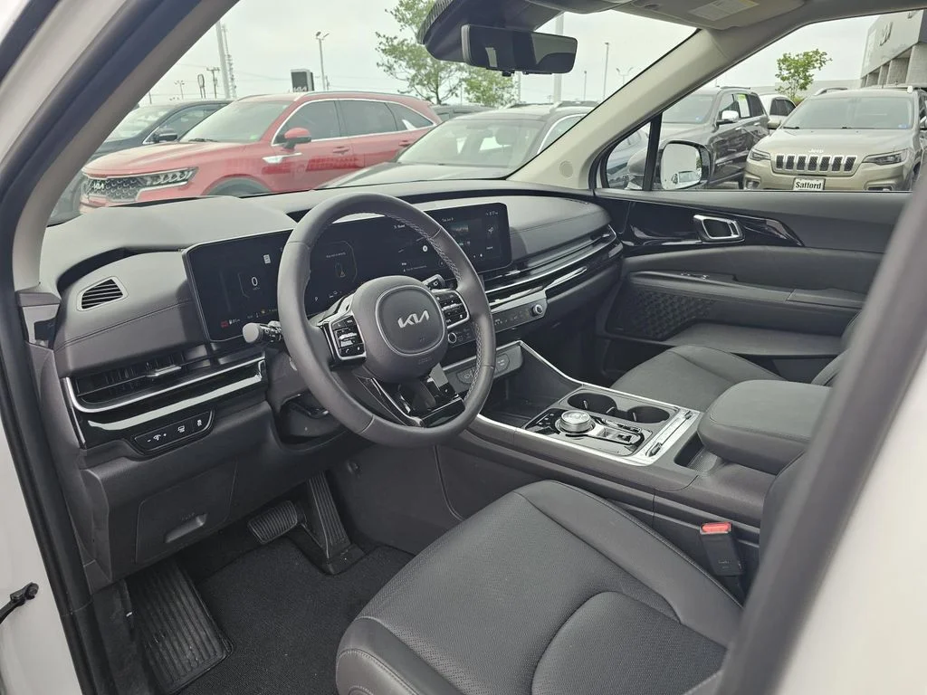 Used 2026 White Kia SX Prestige image 17