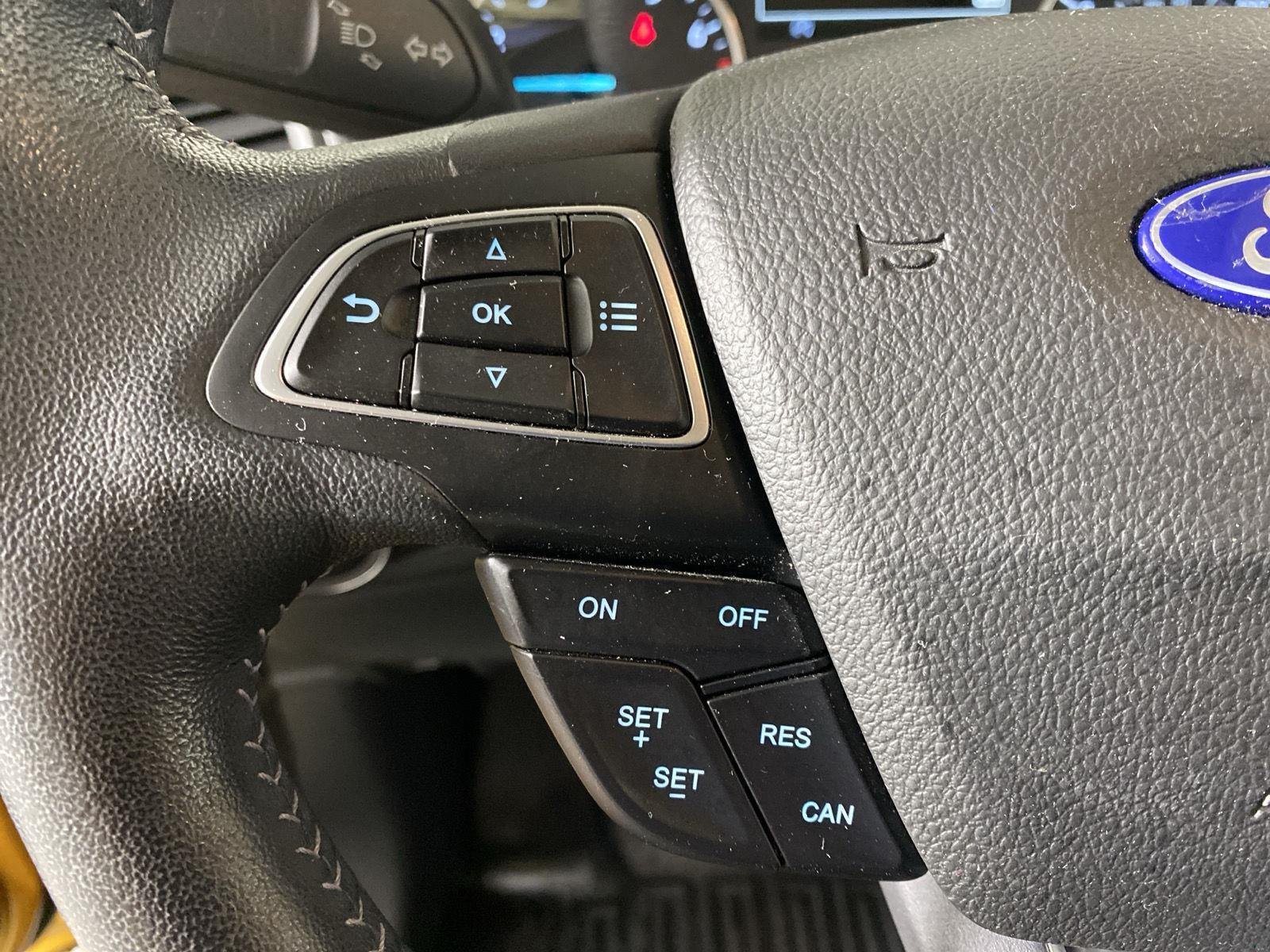 Used 2022 Luxe Yellow Ford SES image 15