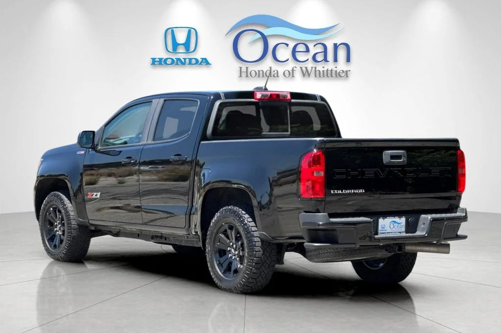Used 2022 Black Chevrolet Z71 image 6