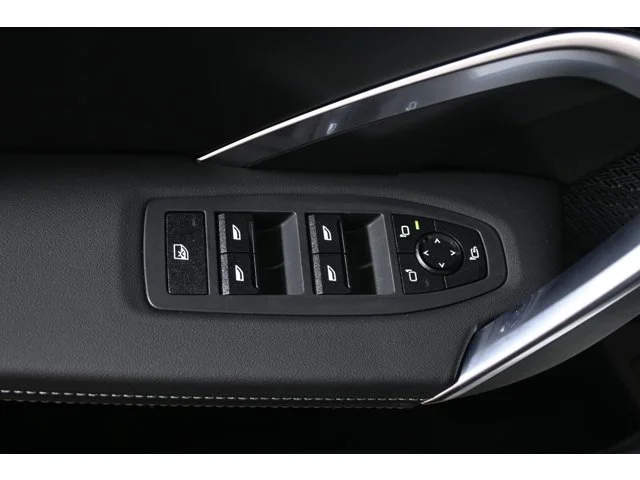 New 2026 Alpine White BMW xDrive28i image 30