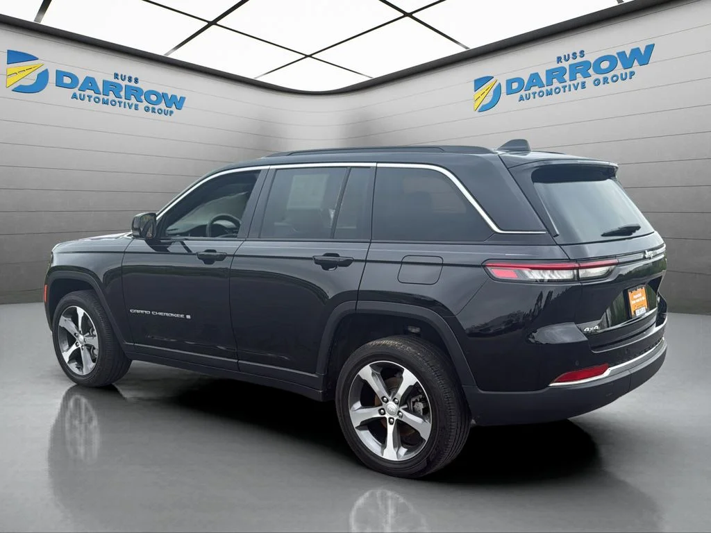 Certified Used 2025 Black Jeep Limited image 3
