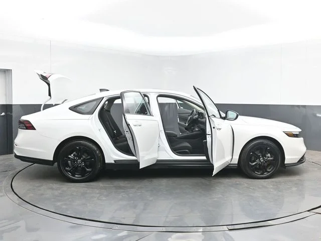 2025 Honda Accord SE - Photo 51