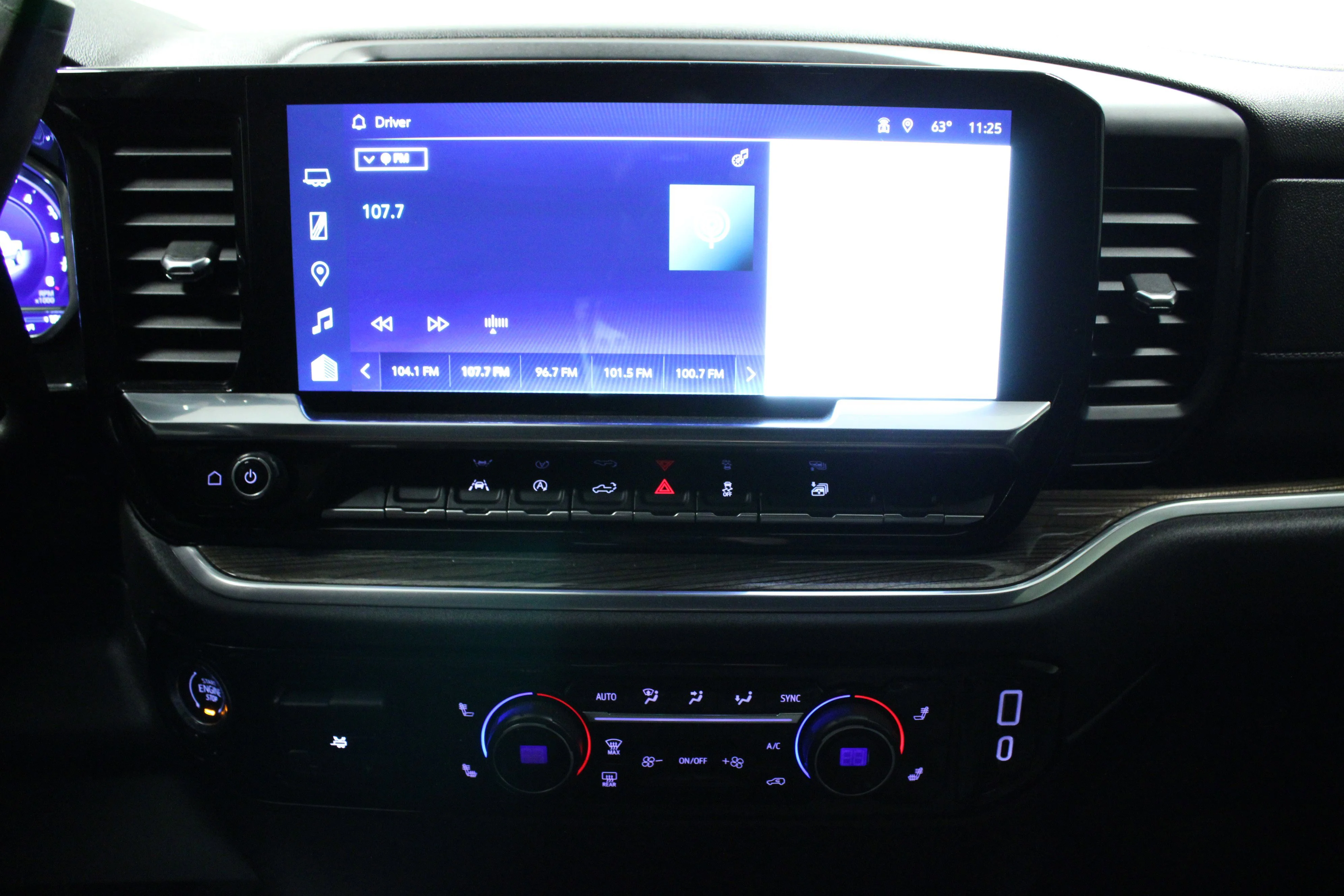 Used 2023 Summit White Chevrolet LT image 22