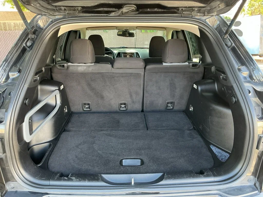 Used 2014 Black Jeep Latitude image 21