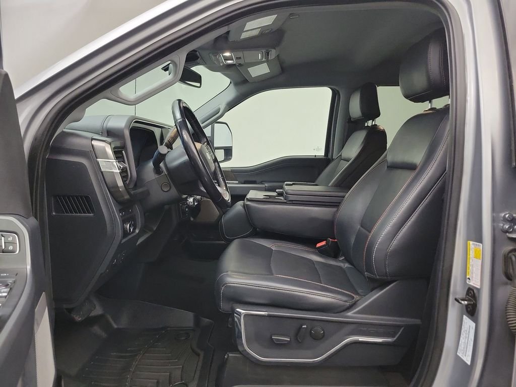 2023 Ford F-350 Lariat photo 4