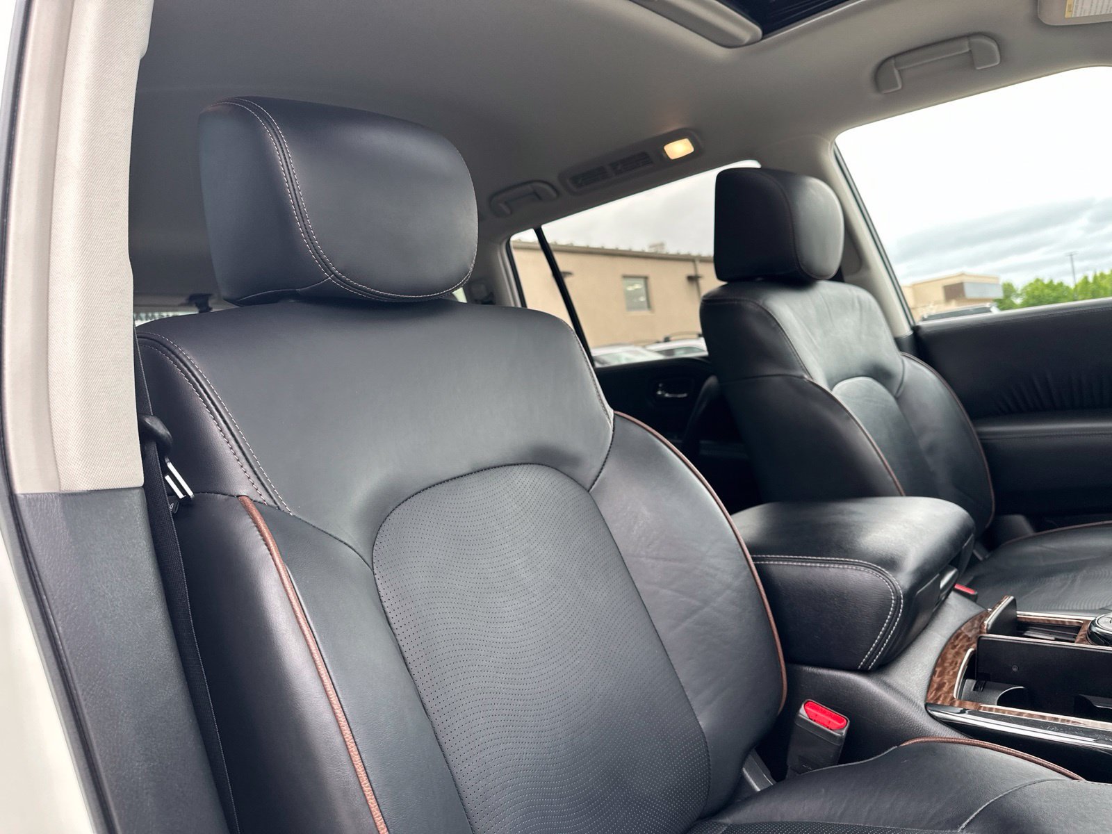 Used 2020 White Nissan Platinum image 41